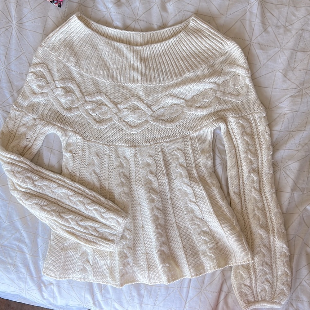 Womens off white sweater, wool blend